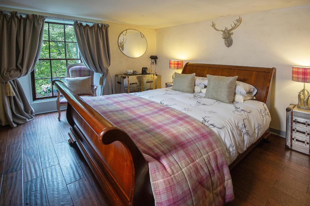 The Falls Of Dochart Inn Killin Esterno foto
